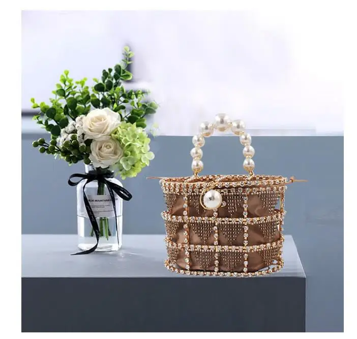 NEW Pearl Vintage Women Evening Bag Metal Hollow Out Diamond Banquet Party Shoulder And Crossbody Bags Wedding Clutch Cage Han