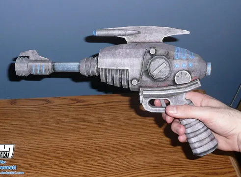 

Paper Model HD Drawings Alien Shock Wave Pistol
