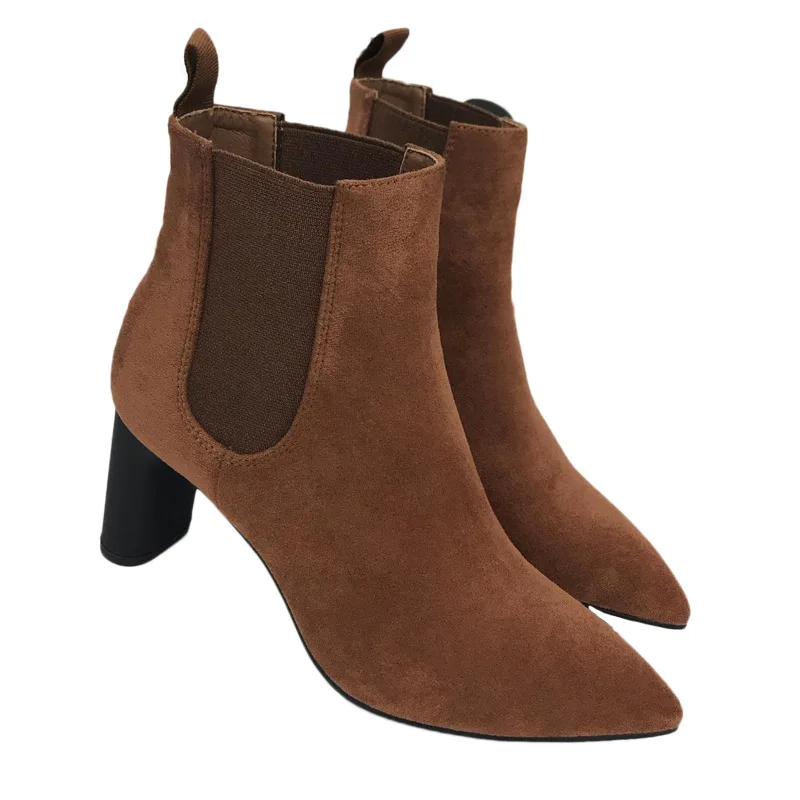 

2018 winter Europe and America large size foreign trade models thick with pointed suede women's boots brwon 1129