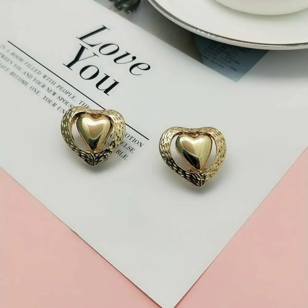 

ROMANTIC WOMEN EARRINGS GOLD COLOR PLATING GOOD QUALITY HEART SHAPE CLIP EARRINGS