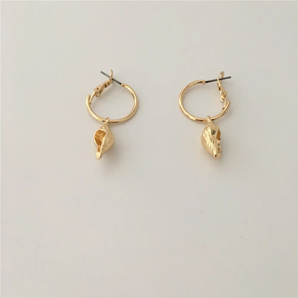 

TRENDY EARRINGS GOLD COLOR PLATING SEA SNAIL CONCH CHARM HOOP EARRINGS FOR WOMEN GIRL