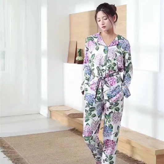 

Printing Sexy Women Pajamas Rayon Long Sleeve With Belt Thin Section Pajama Set
