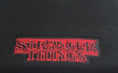 Необычные вещи шапка зимняя теплая Skullie Beanie хип хоп вышитая Дастин черная вязаная