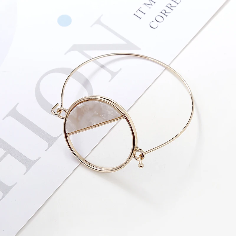 

XIYANIKE 4Colors Vintage Geometric Round Acetic Acrylic Gold Alloy Bracelet For Women Fashion Accessories 2018 New Arrivals B117