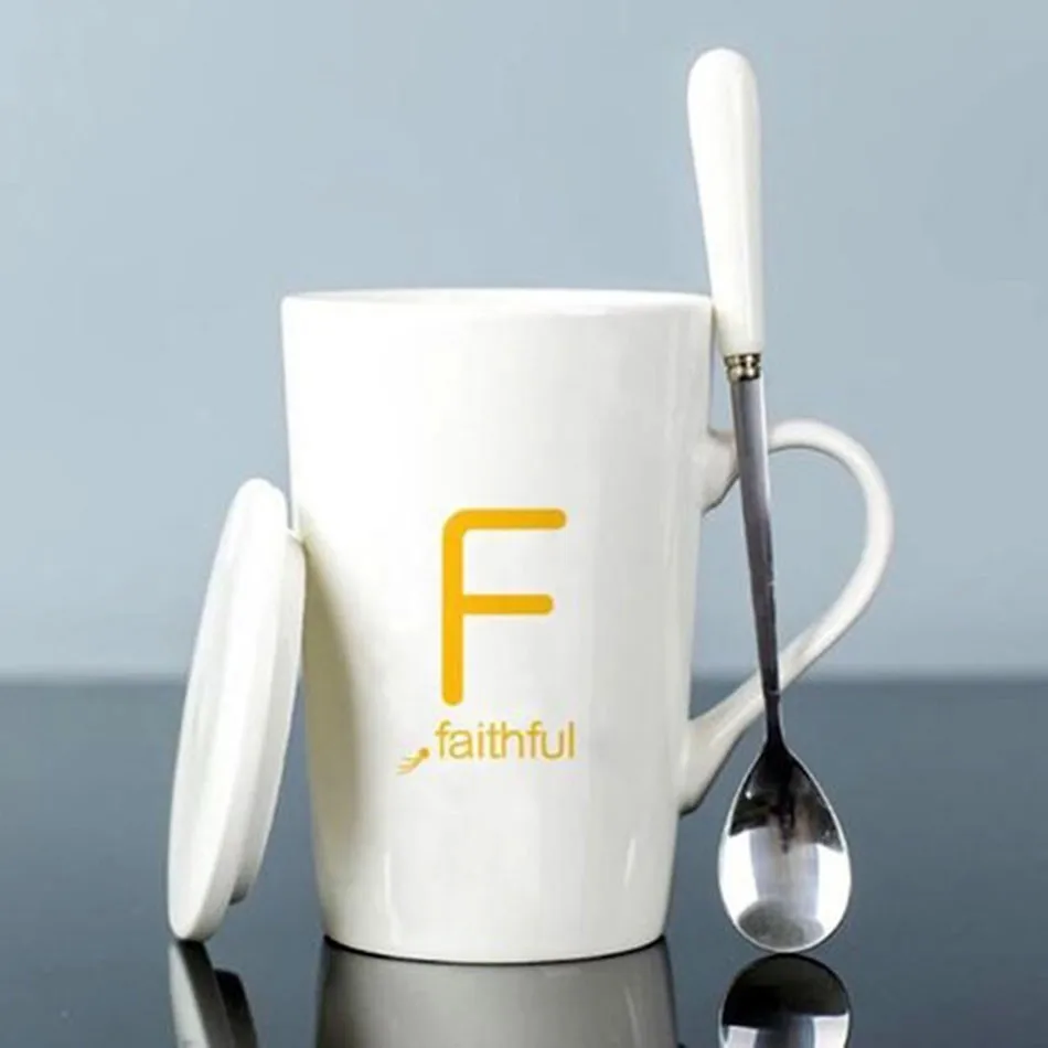 Креативная кофейная чашка с буквенным принтом с крышкой и ложкой пара стакан кружки дорожные чашки и кружки друзья подарок MC070701 - Цвет: White F