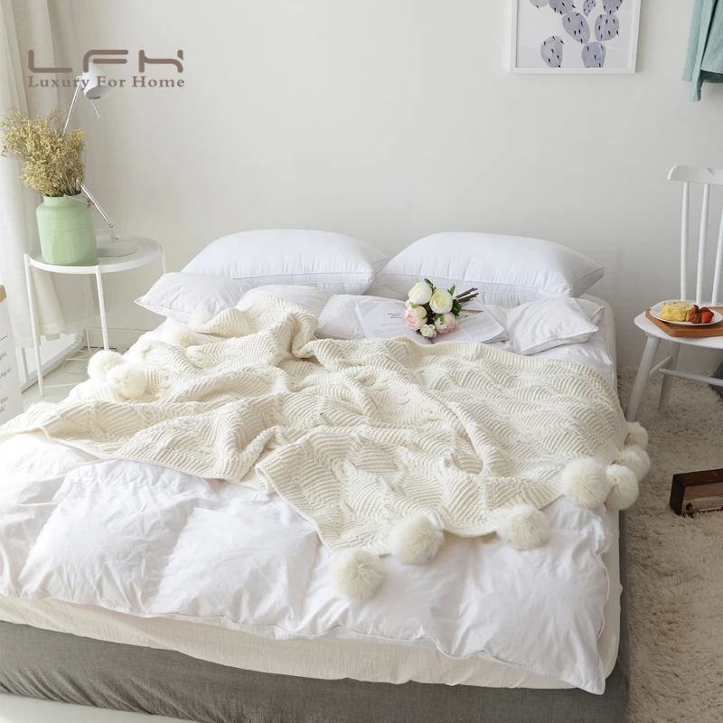 

LHF The explosion of red carpet chenille knitting wool ball net ball decorative blanket blanket Nordic air conditioning blanket
