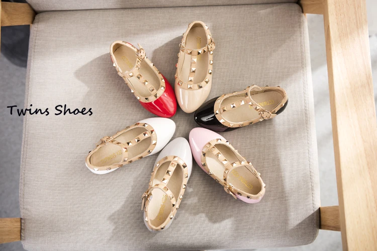 CCTWINS/Детская Весенняя Брендовая обувь с заклепками для девочек; детские открытые сандалии; летняя обувь для малышей; цвет черный, белый; обувь для вечеринок на плоской подошве; G358