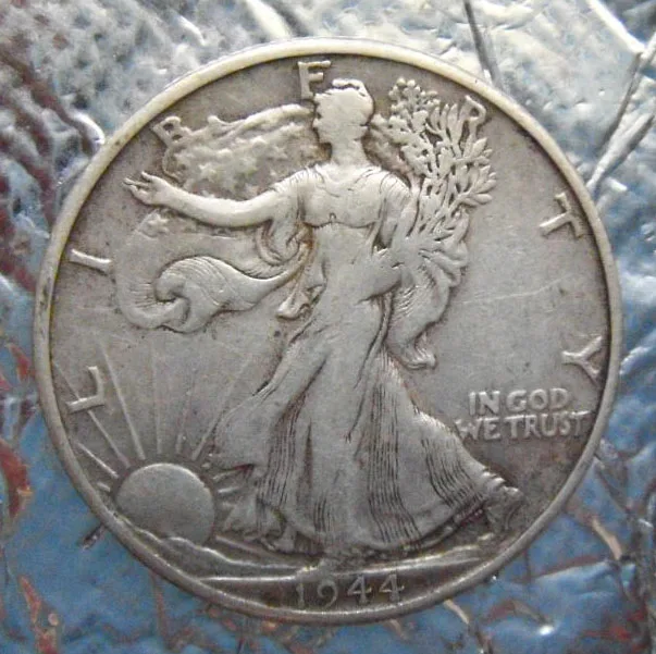 

Random Year1941-46 Eagle Silver coins 50 Cents Value AC Walking Liberty pure Silver gift present
