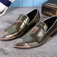 Christia Bella Neue Mode Metall Unterschrift Haifischzahn Handgemachten Männer faulenzer Gold Spitzschuh Slip auf Männer wohnungen