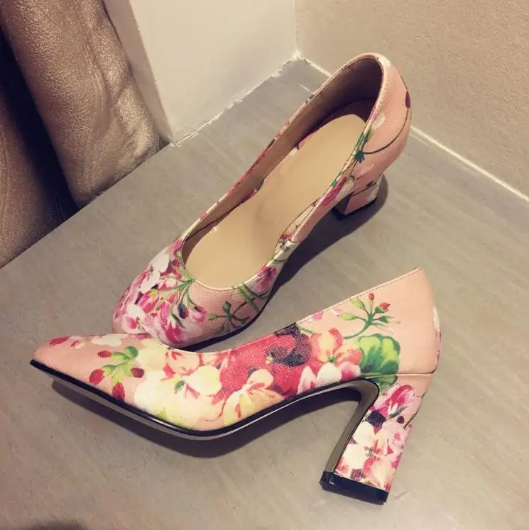 font b Women b font Summer Sheepskin Round Toe Flowers Traditional National Style High Heels