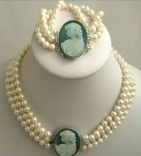 

free shipping>>> Beautiful Jewelry Green Jade Bow Pendant Necklace Earring Set NEW