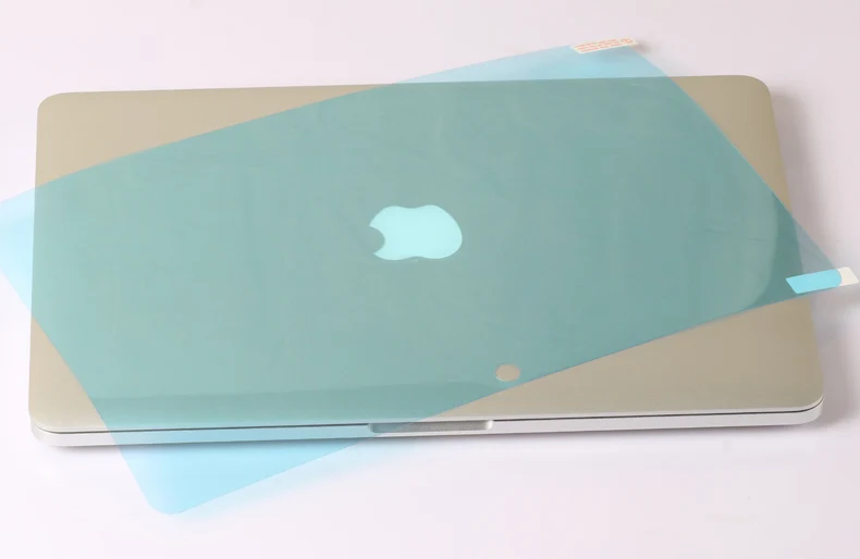 Пленка на экран макбука. Пленка на экран макбука. Макбук в плёнке экран. 3 macbook pro. Пленка для макбука.