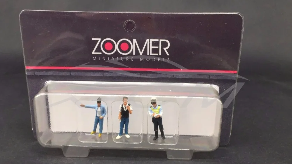 

Zoomer Miniature Models Figure Set (Man, Woman, Policeman) 1:64