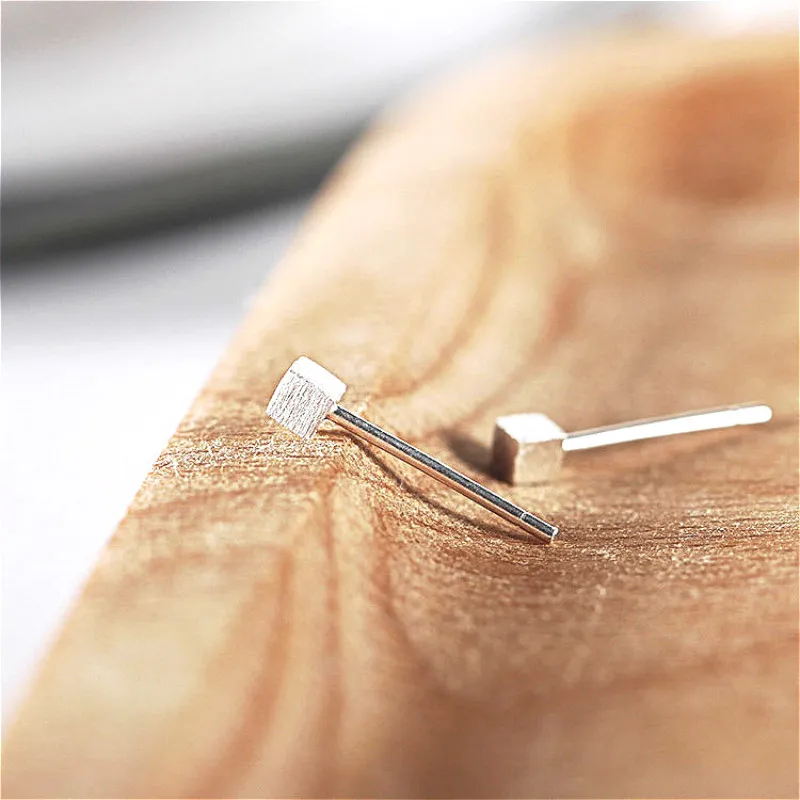 

Flyleaf 925 Sterling Silver Geometric Square Drawing Stud Earrings For Women Personality Lady Fashion Jewelry