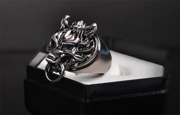 Final Fantasy 7 FF7 Cloud Strife Buster Wolf Head Ring Anime Jewelry