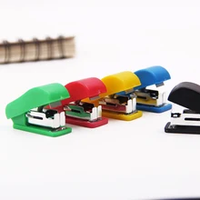 1 шт. мини степлер со скобами набор пластиковый степлер Бумага мини-Переплет офисные школьные канцелярские принадлежности Бумага переплет книга