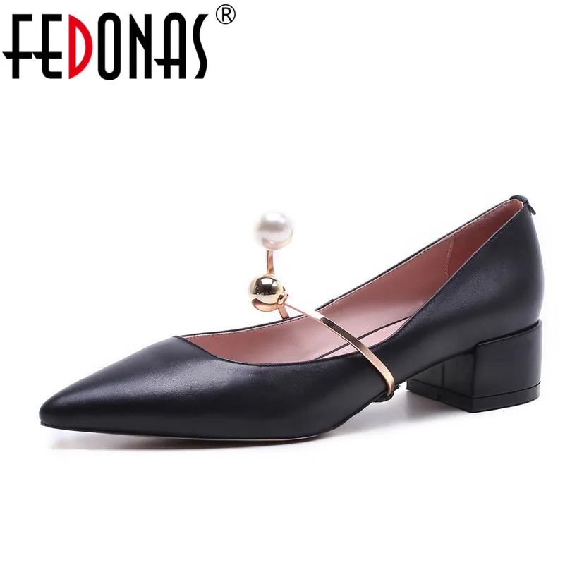 

FEDONAS 2018 Women Pumps Top Quality Genuine Leather Ladies Shoes Woman Fashion Simple Pearl Buckle Wedding Party Shoes