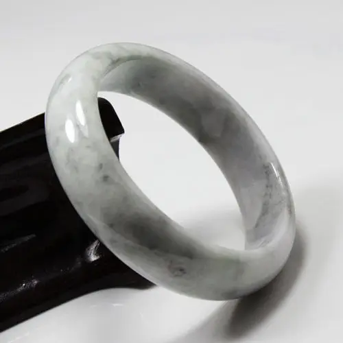 

2951 Certified Grade "A" Natural Green Jadeite Jade Gems Bracelet Bangle