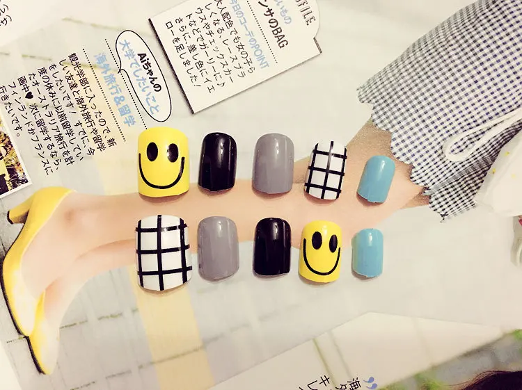 24 шт. детский акриловый полное покрытие ногтя Ложные Nail Art с клеем, стикер Цвет печать улыбкой лицо поддельные ногти