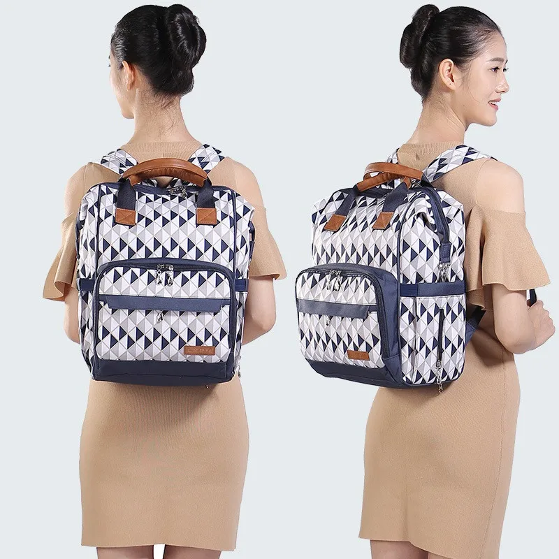 2018 Spring Geometric Pattern Three-Dimensional Diaper Bags Beatiful Female Travel Storage Bag Strap Soft Handle Backpack01