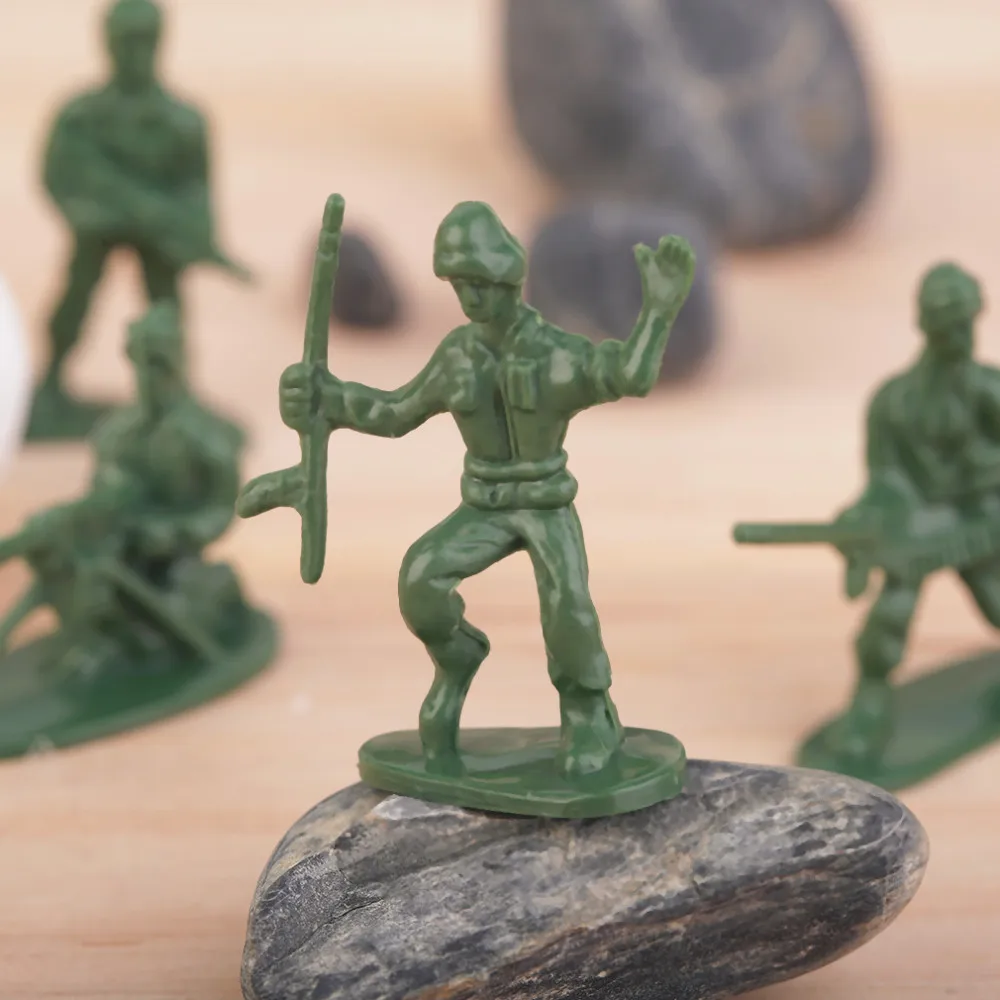plastic army figures