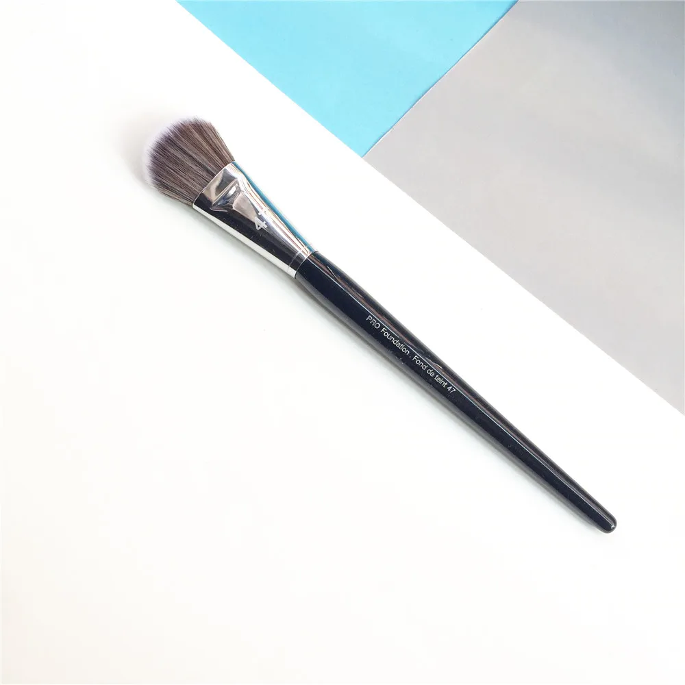 Bd beauty PRO кисть для основы #47 Classic Paddle / Angled Cream Жидкая основа выделения Beauty