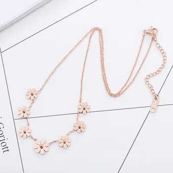 

Bilincolor fashion rose gold stainless steel daisy flower necklace for women 2019