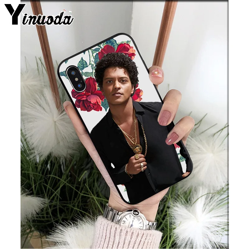 Singer bruno mars