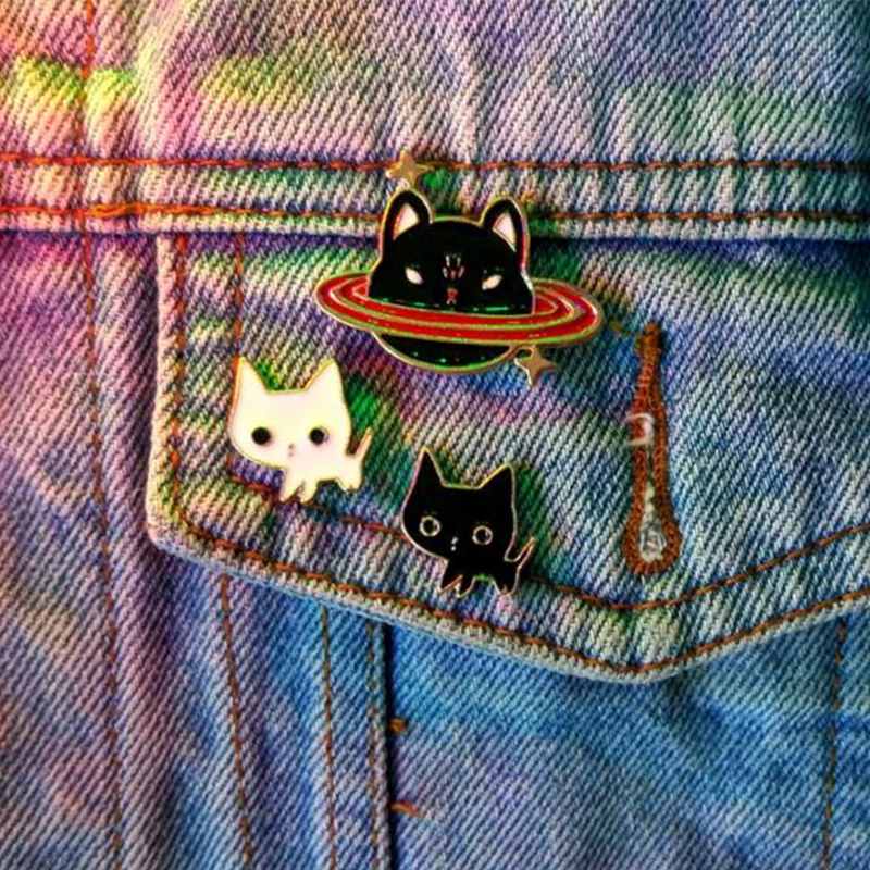 Alien Black White Cat Planet READ MORE Mountain Brooches Enamel Pins Shirt Custom Cartoon Badge Gift for Friends kids images - 6