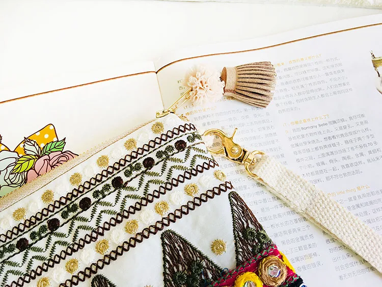 LilyHood التطريز الصغيرة حقيبة نسائية صغيرة الهبي الغجر البوهيمي بوهو شيك القبلية Ibiza Style لطيف القطن الهاتف المحمول حقيبة كتف