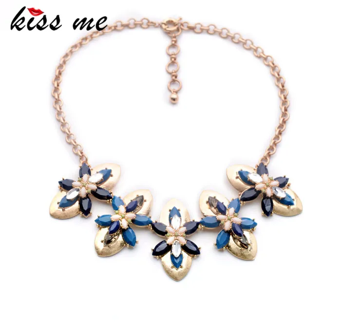 

New Design Fashion Jewelry Boho Accessories Elegant Antique Plant Pendant Party Necklaces Pendant KISS ME