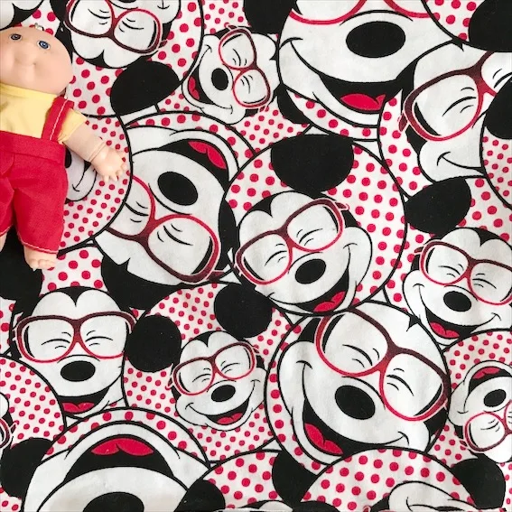 

Cute Cartoon Dot Mickey Mouse Smile With Glass Child Cloth Textile Elasticity Knitted Cotton Fabric Sewing Quilting Patchwork