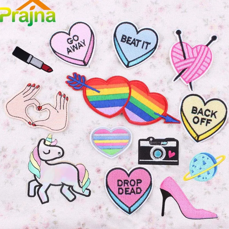 

1PCS Heart Rainbow Unicorn Patch Badge Iron On Cartoon Patches Cheap Cute Sewing Embroidered Patches For Kids Clothes Applique