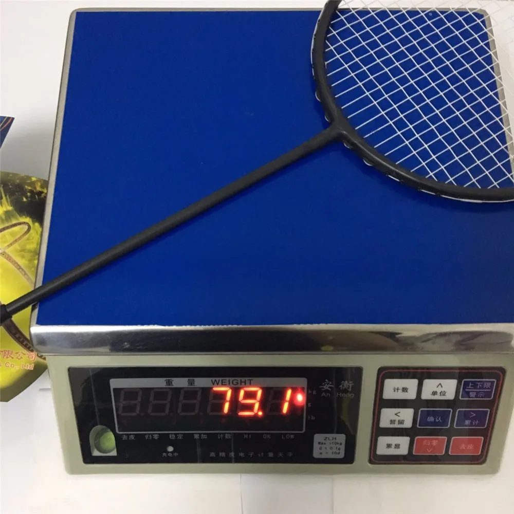 2018 New Powerful badminton racket strong 35Lbs ultra light 6U stiff high modulus graphite badminton rackets male racquet