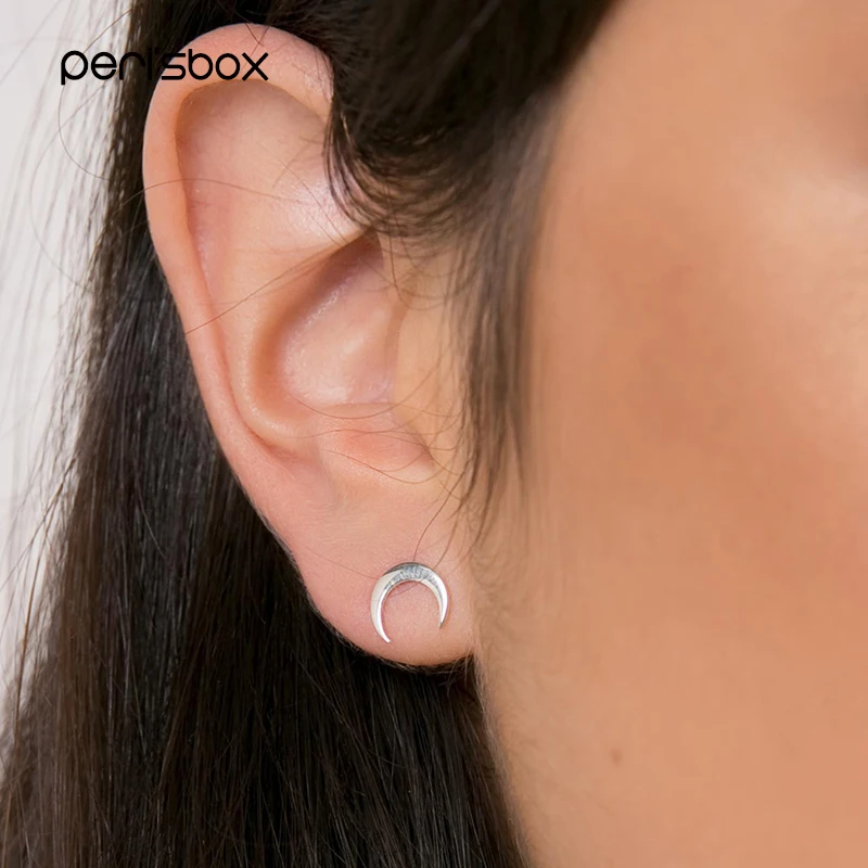 

Peri'sbox Simple 925 Sterling Sliver Crescent Moon Stud Earrings for Women Minimalist Small Earrings Studs Mini Horn Earrings