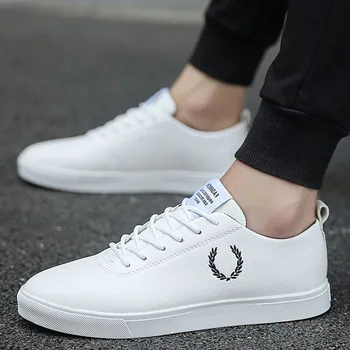 

2019 New Men's Fashion Casual Shoes White Driving Mocassions Comfortable Lace up Men's Sports Shoes Spring Autumn Flats