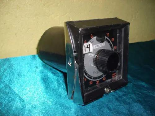 

DHL/EMS 5 LOTS CYCL-FLEX 3.054.023 3054023 Electric Reset Timer -A1