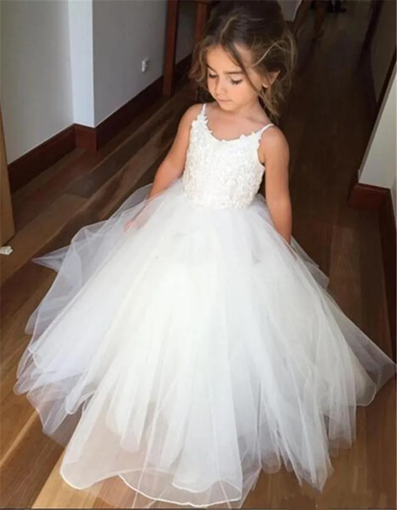 Puffy Dresses White Flower Girls Dresses 2017 Vestidos Para Meninas Spaghetti Straps Ball Gown Tulle First communion Gown Custom