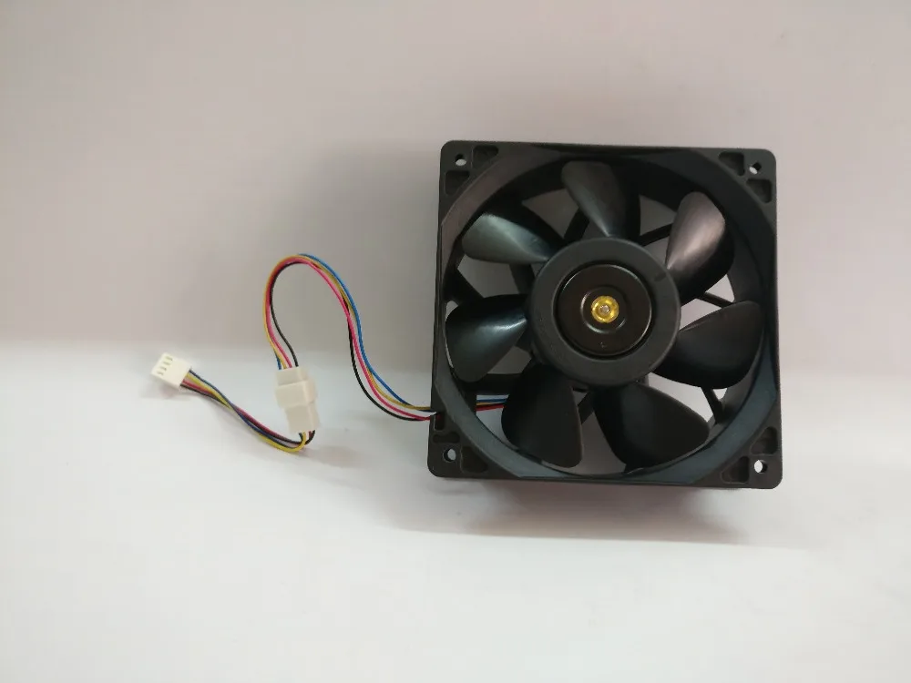 Вентилятор YUNHUI Bitcoin Miner вентилятор охлаждения ШИМ 12 см для Bitmain Antminer V9 S7 S9 S9i S9j L3 + D3