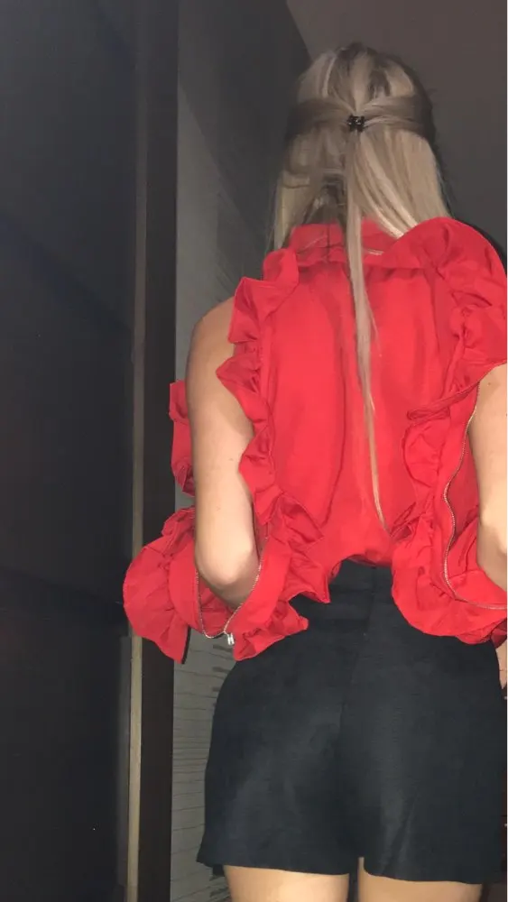 UTB81iSikYnJXKJkSahGq6xhzFXa0