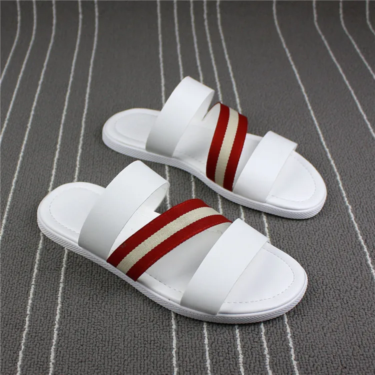 

2019 New European Station Men's Slippers Tide Summer Breathable Sandals Korean Version Shoes Slippers Word Drag Male