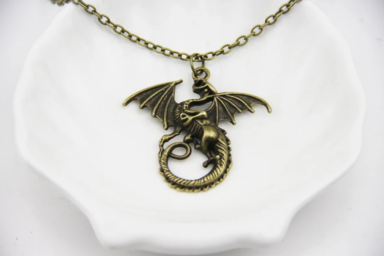 

ZRM 20pcs/lot Wholesale Fashion Jewelry Vintage Charm Game Of Thrones Targaryen Dragon Necklace Song Of Ice And Fire Jewelry