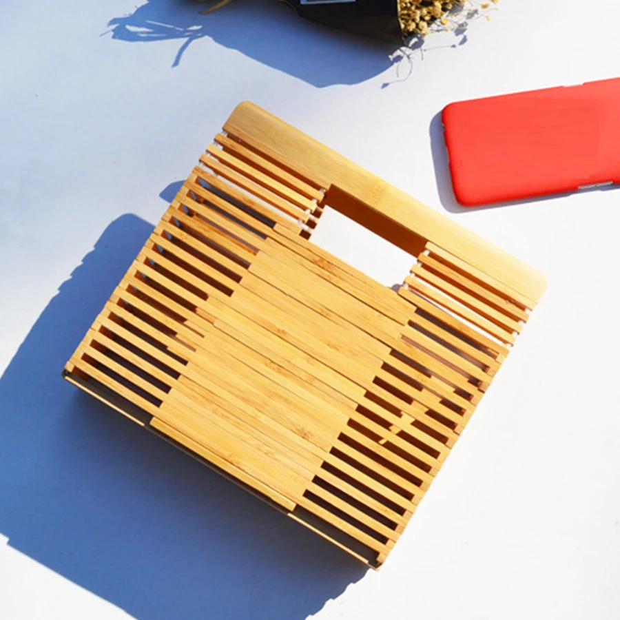 

Hollow Out Bamboo Handbag Women Handmade Woven Beach Bags Knitting Straw Bag Summer Clutch Bag Bohemian Designer Famous Brands