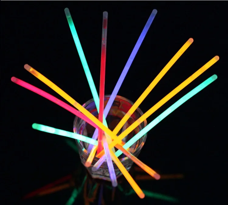 

100pcs Hand ring glow stick,Glow Sticks Bulk Party, night run,Light Sticks for Neon Party Glow Necklaces and Bracelets for Kids
