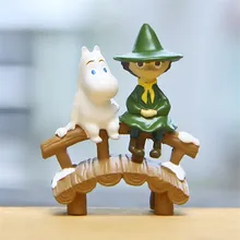 Mumin Familie Mumin Slican Sieht An Der Schnee Auf Der Brücke Terrarium Figuren Elefantes De Decoracion Hogar Bonecos(China)