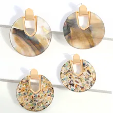 Новинка, стильные круглые висячие серьги с жемчугом в виде раковины, женские Уникальные очаровательные акриловые геометрические массивные пляжные ювелирные изделия