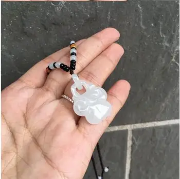 

Gifts for children Pure manual lock pendant carving Collocation of bead string necklace Boys and girls styles