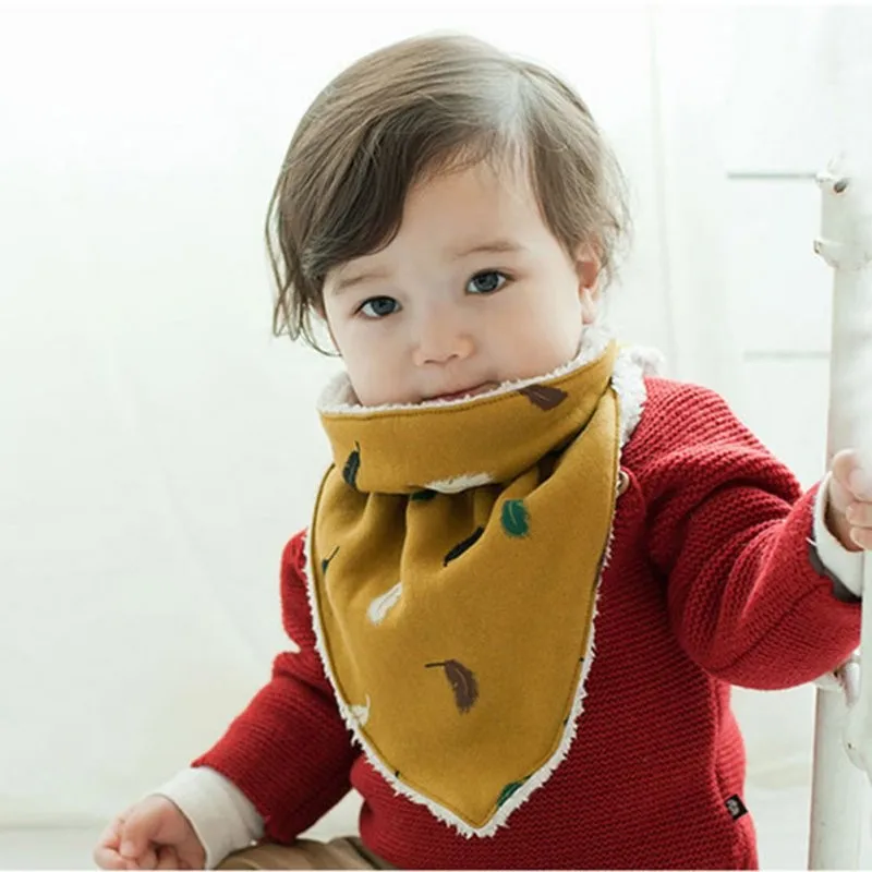 Детский зимний теплый милый слюнявчик для кормления; мягкая одежда для малышей; плотный теплый треугольный шарф; слюнявчик; полотенце