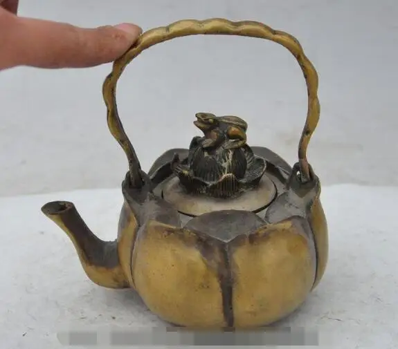

S2873 5"chinese fengshui bronze toad bufo lotus statue Yellow rice Wine Tea Pot Flagon
