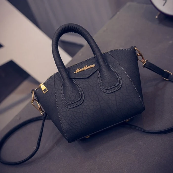 2016 summer new smiley bag quality pu leather women bag wild retro handbag shoulder Messenger bag leisure small shells bag